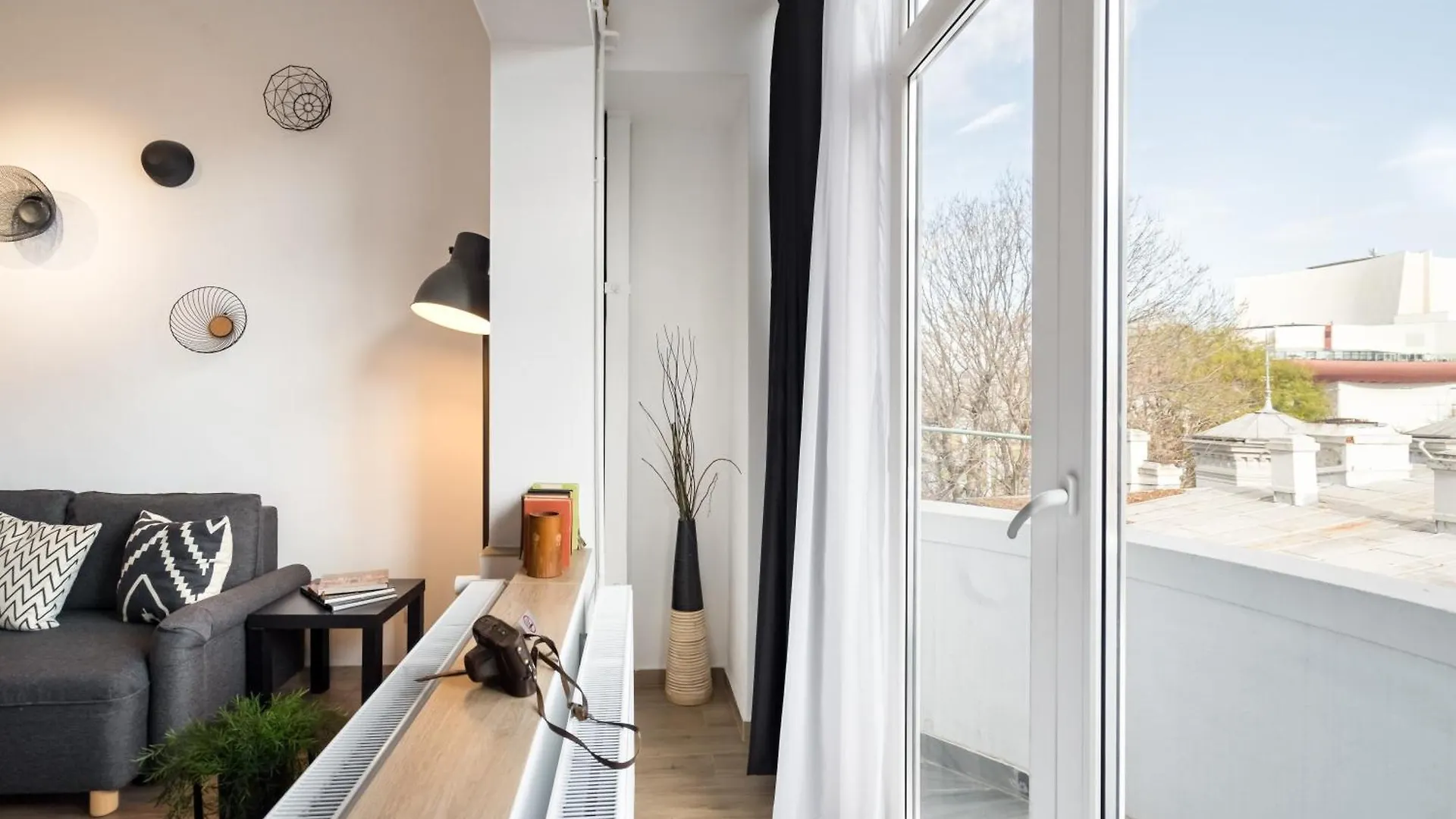 Old Town - City Center - Esiko By Mrg Apartments Бухарест 0*,