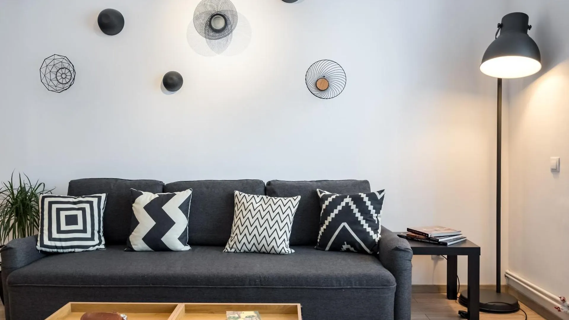 Old Town - City Center - Esiko By Mrg Apartments Бухарест