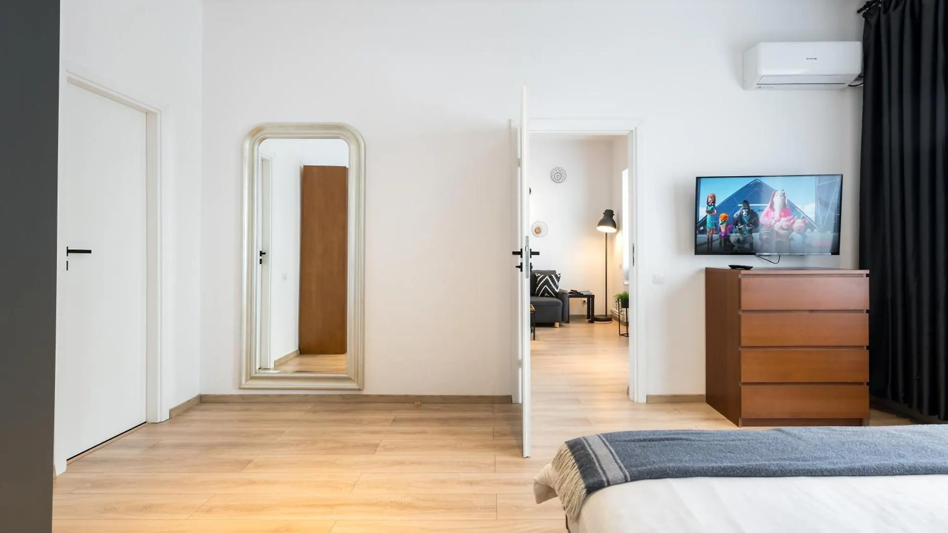 Old Town - City Center - Esiko By Mrg Apartments ブカレスト ルーマニア