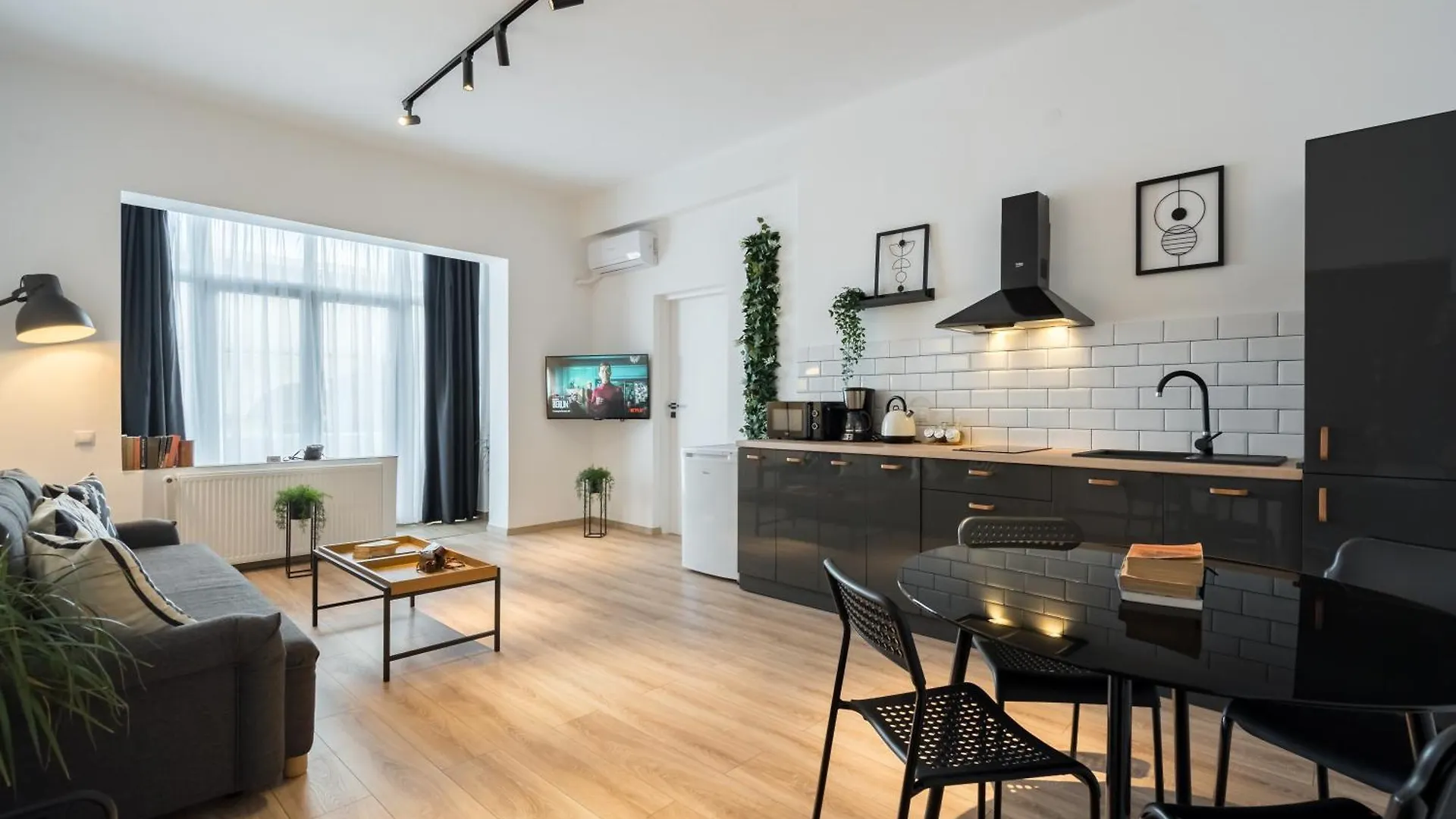 Old Town - City Center - Esiko By Mrg Apartments ブカレスト